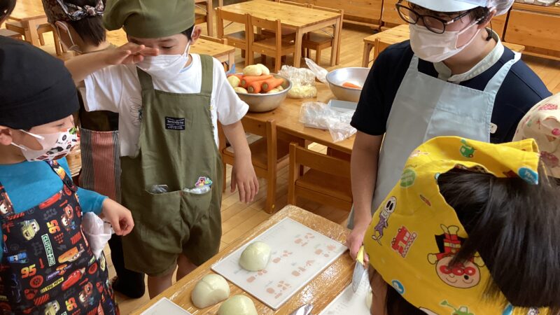 食育活動（包丁、ピーラー）